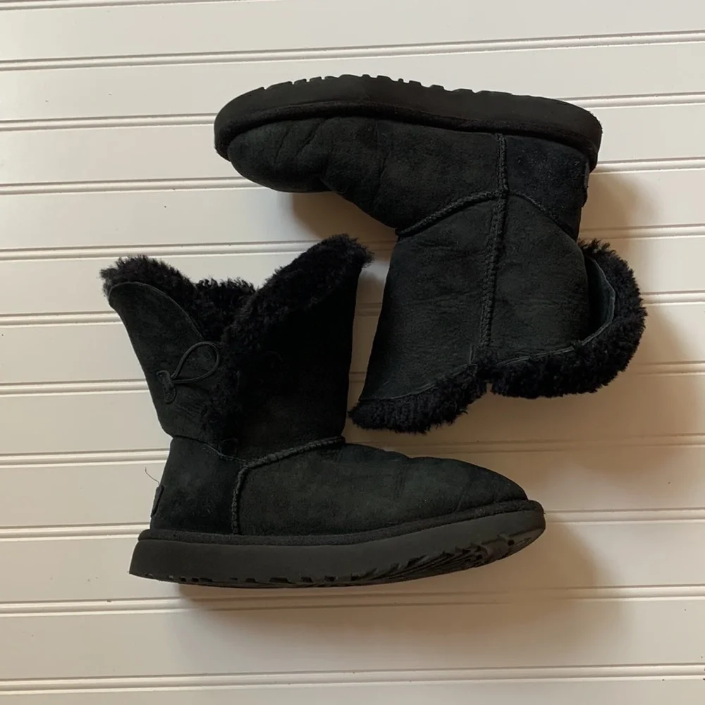 UGG Australia Bailey Button Black boot.  Size 6